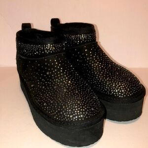 Rock & Candy Women's Black Rhinestone-Studded Faux Shearling Platform Ankle Boot